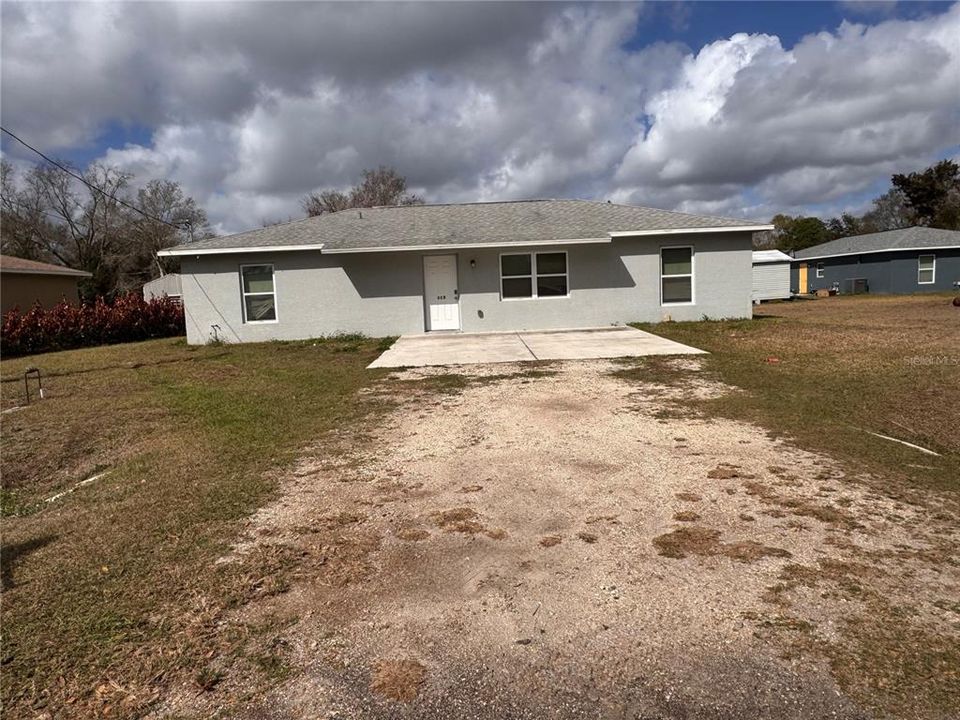 For Sale: $307,900 (3 beds, 2 baths, 1300 Square Feet)