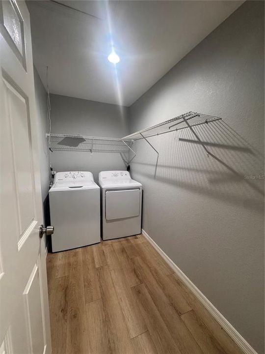 For Sale: $307,900 (3 beds, 2 baths, 1300 Square Feet)