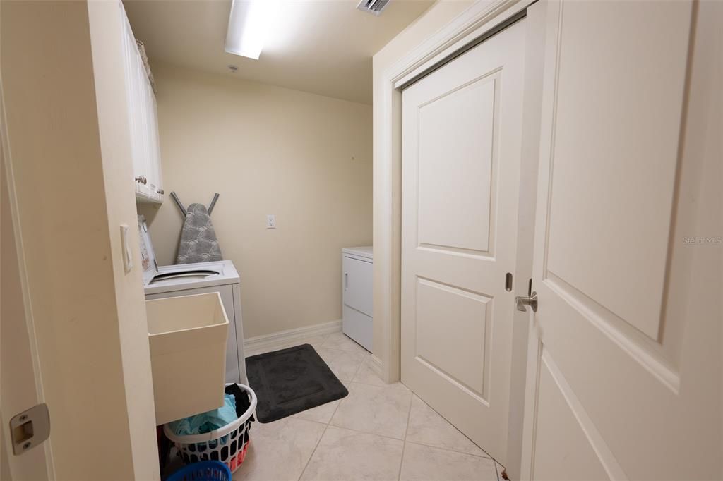En Venta: $519,000 (3 camas, 2 baños, 2188 Pies cuadrados)