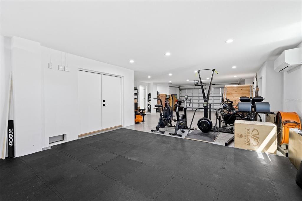 For Sale: $1,875,000 (4 beds, 3 baths, 2781 Square Feet)