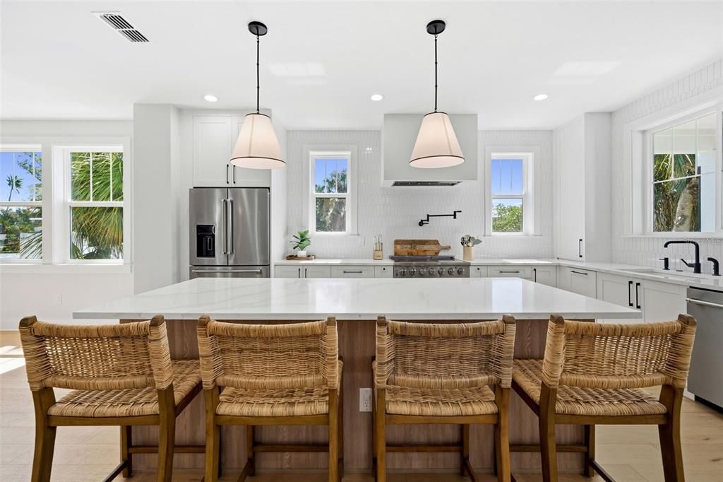 For Sale: $1,875,000 (4 beds, 3 baths, 2781 Square Feet)