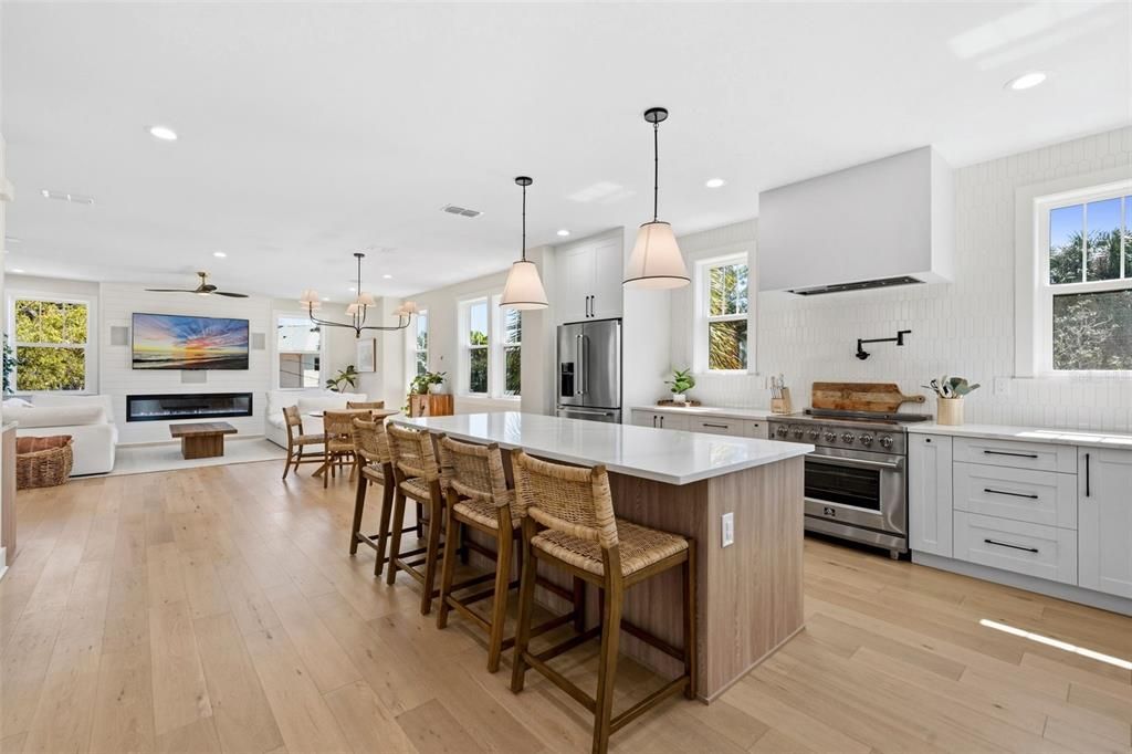 For Sale: $1,875,000 (4 beds, 3 baths, 2781 Square Feet)