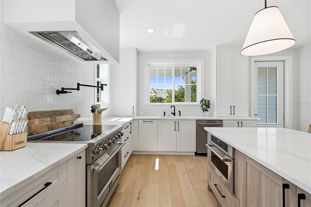 For Sale: $1,875,000 (4 beds, 3 baths, 2781 Square Feet)
