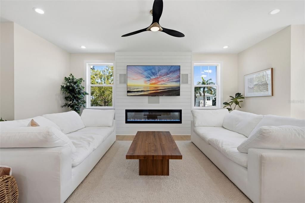 For Sale: $1,875,000 (4 beds, 3 baths, 2781 Square Feet)