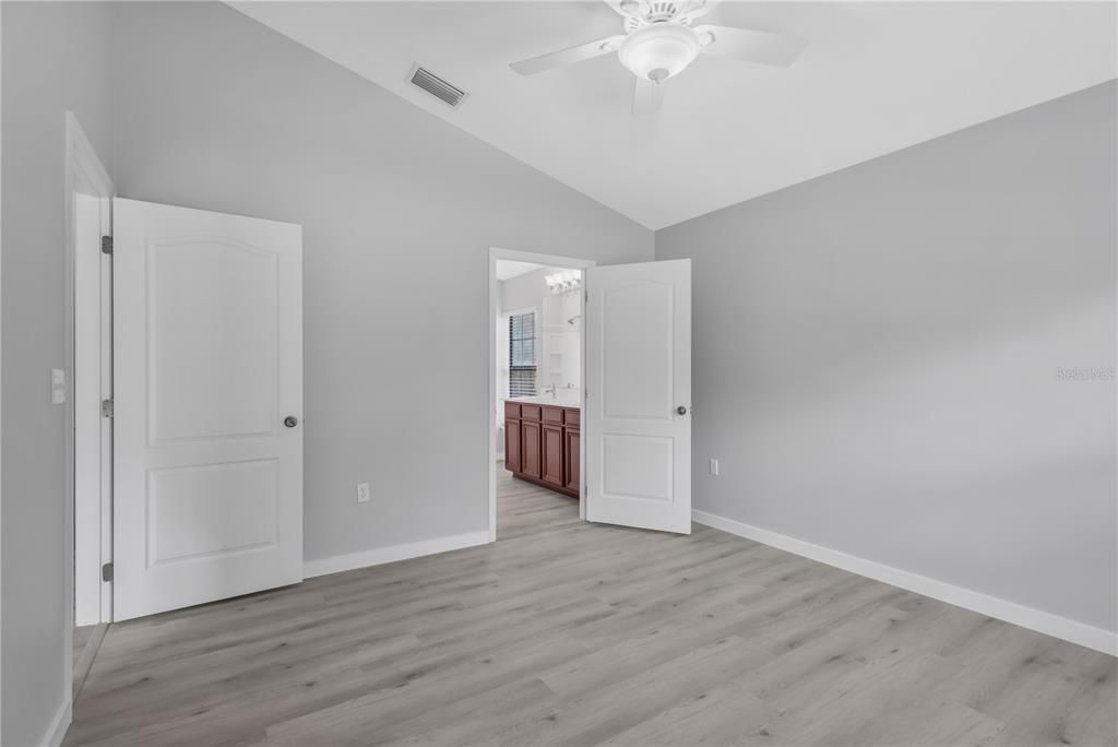 For Sale: $269,000 (2 beds, 2 baths, 1253 Square Feet)