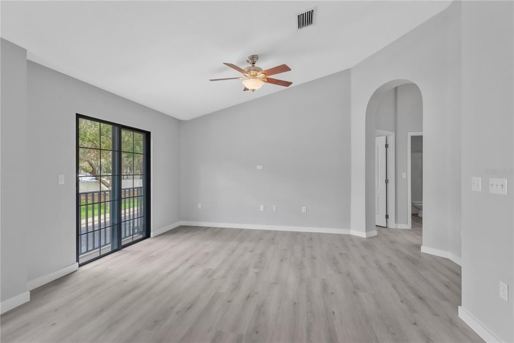 For Sale: $269,000 (2 beds, 2 baths, 1253 Square Feet)