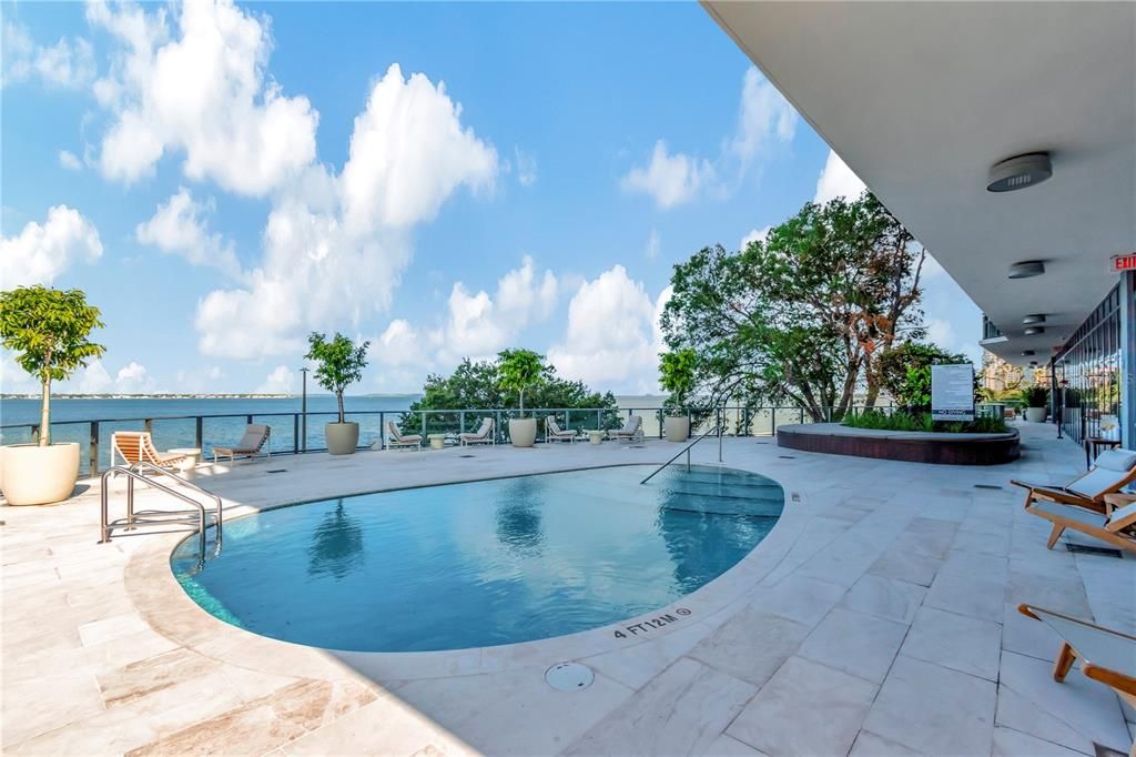 En Venta: $3,775,000 (3 camas, 3 baños, 2940 Pies cuadrados)