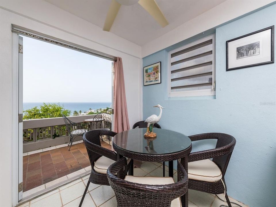 En Venta: $850,000 (3 camas, 3 baños, 1650 Pies cuadrados)