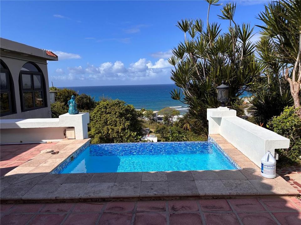 En Venta: $850,000 (3 camas, 3 baños, 1650 Pies cuadrados)