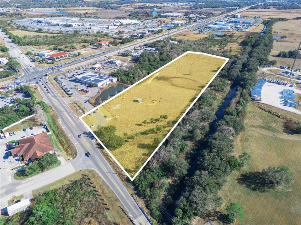 待售: $2,115,000 (8.99 acres)