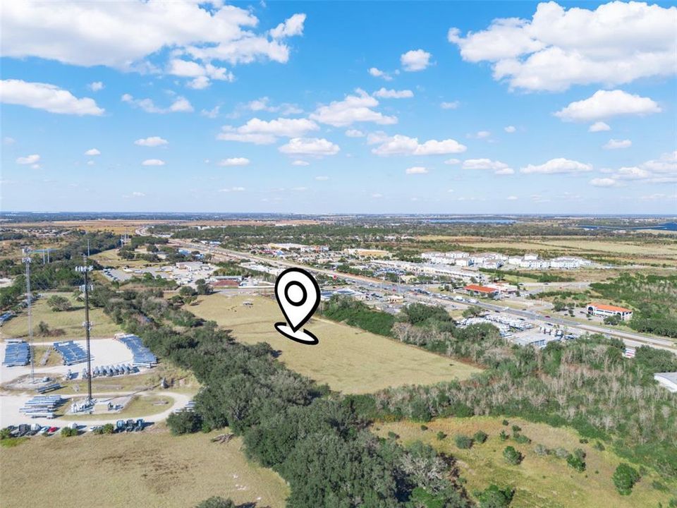 待售: $2,115,000 (8.99 acres)