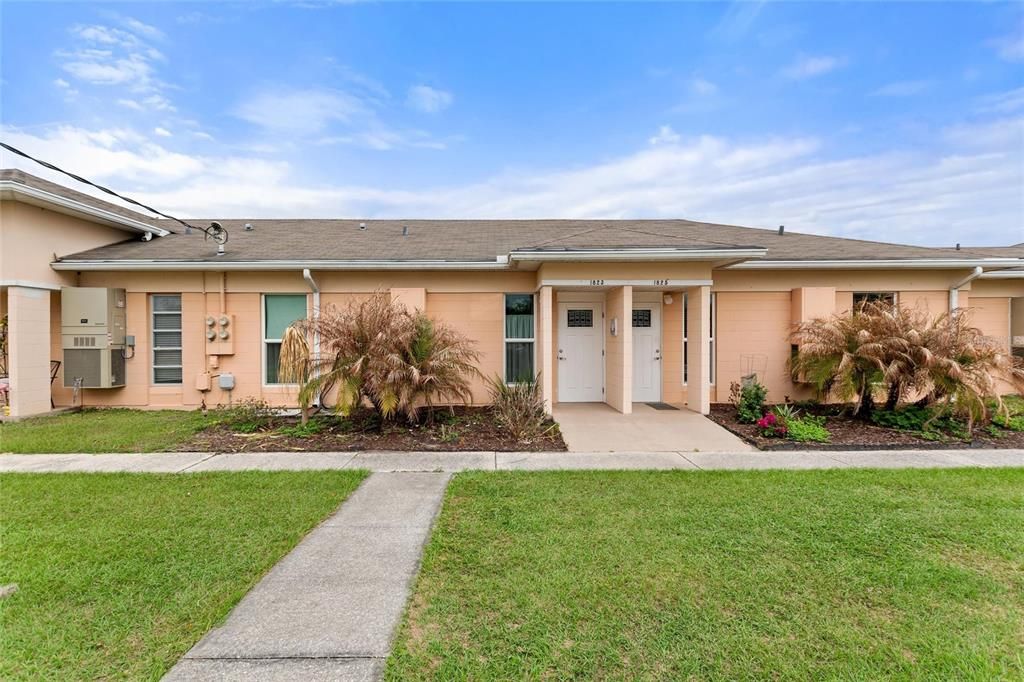For Sale: $105,000 (1 beds, 1 baths, 648 Square Feet)