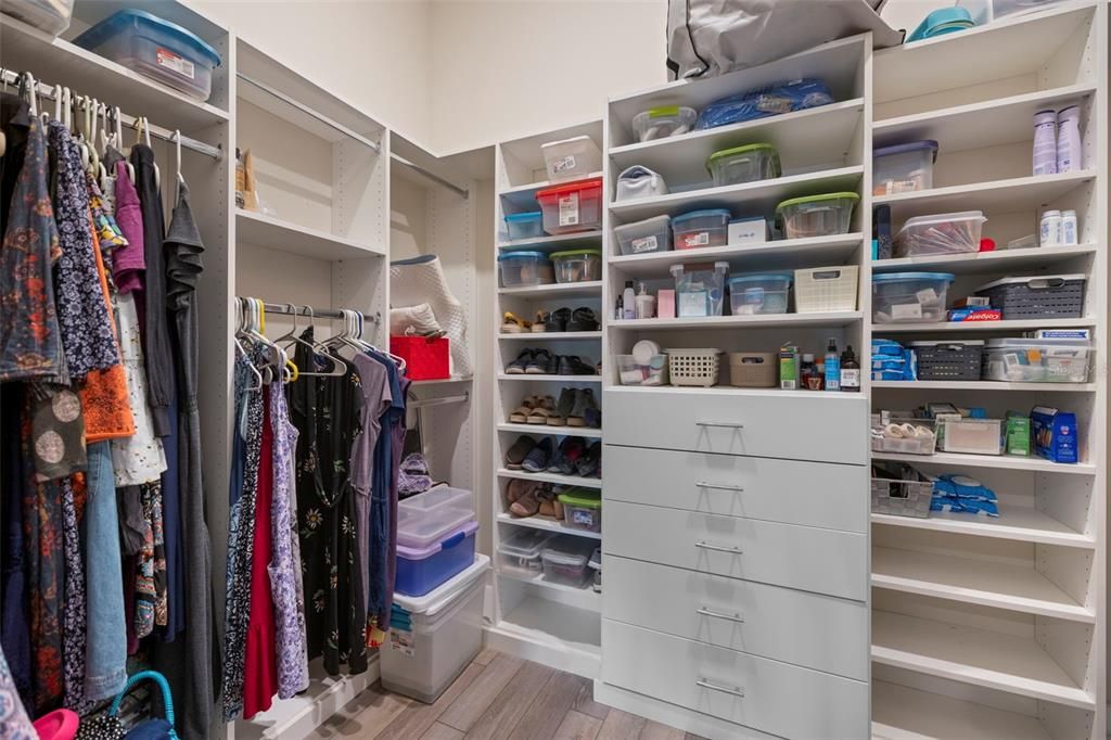 Activo con contrato: $789,000 (3 camas, 2 baños, 2000 Pies cuadrados)