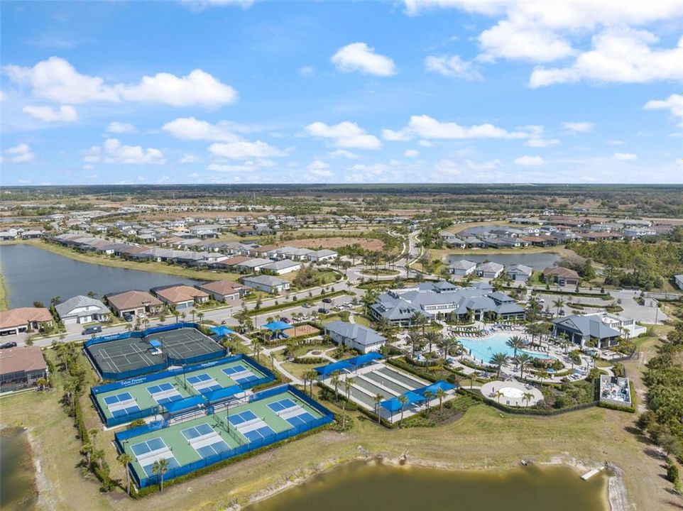 Activo con contrato: $789,000 (3 camas, 2 baños, 2000 Pies cuadrados)