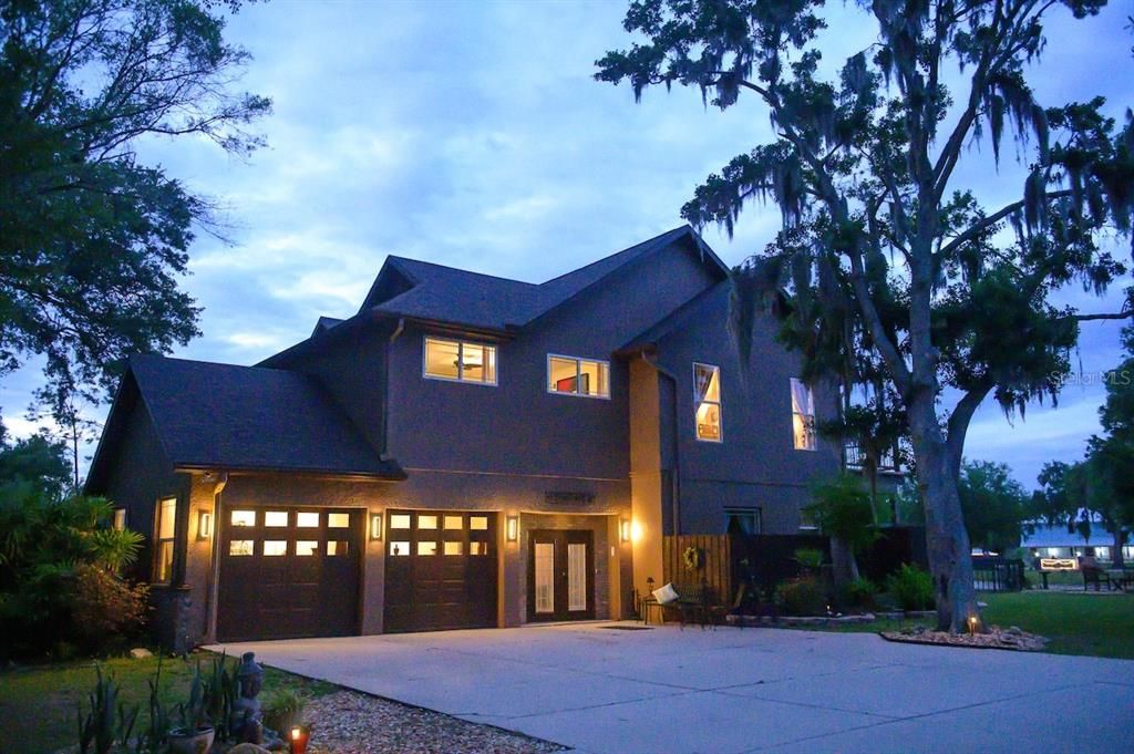 For Sale: $1,175,000 (4 beds, 3 baths, 4423 Square Feet)