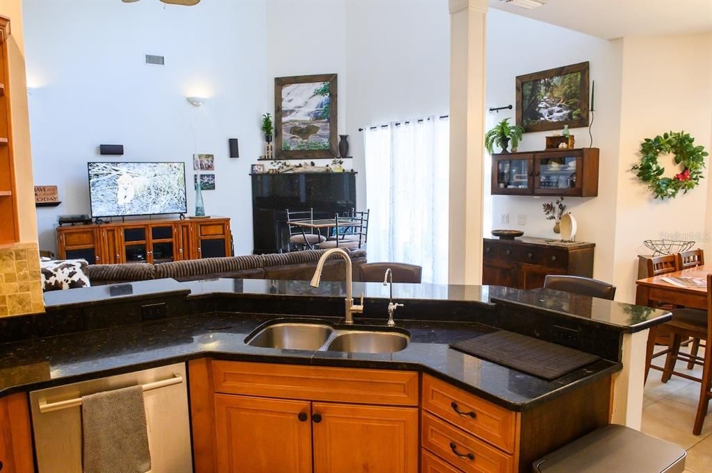 For Sale: $1,175,000 (4 beds, 3 baths, 4423 Square Feet)