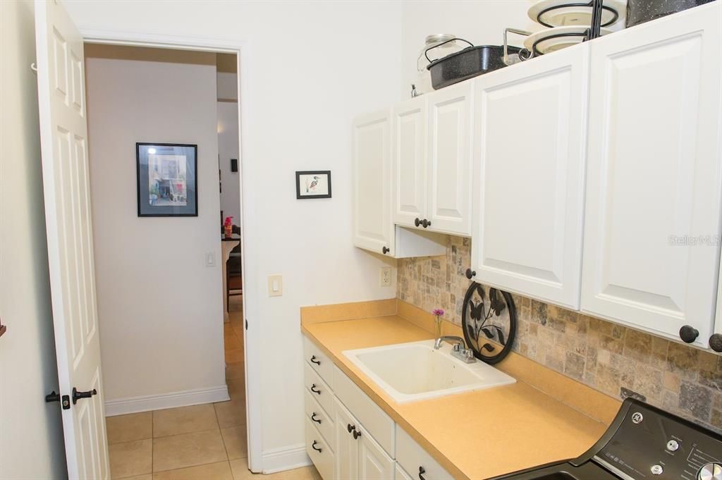 For Sale: $1,175,000 (4 beds, 3 baths, 4423 Square Feet)