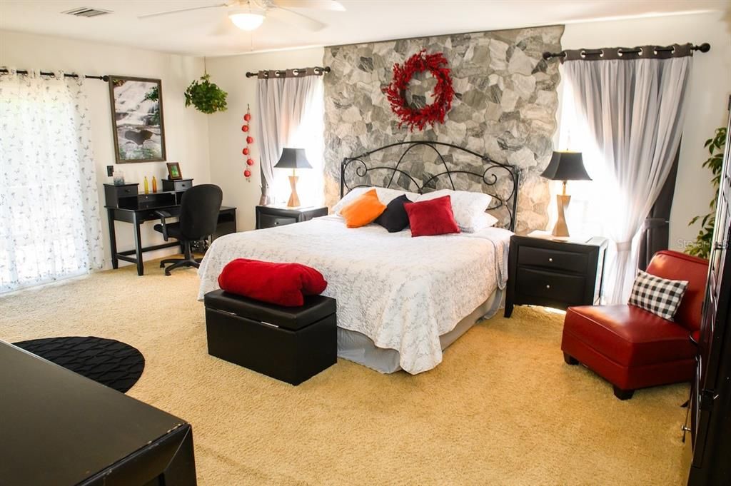 For Sale: $1,175,000 (4 beds, 3 baths, 4423 Square Feet)