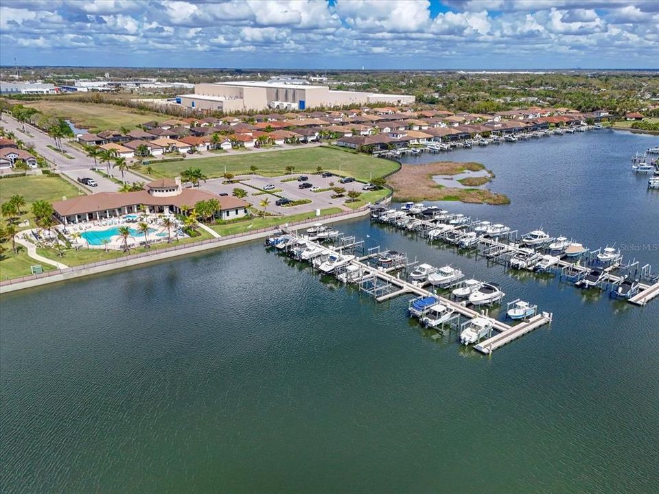 Activo con contrato: $1,695,000 (3 camas, 3 baños, 3139 Pies cuadrados)