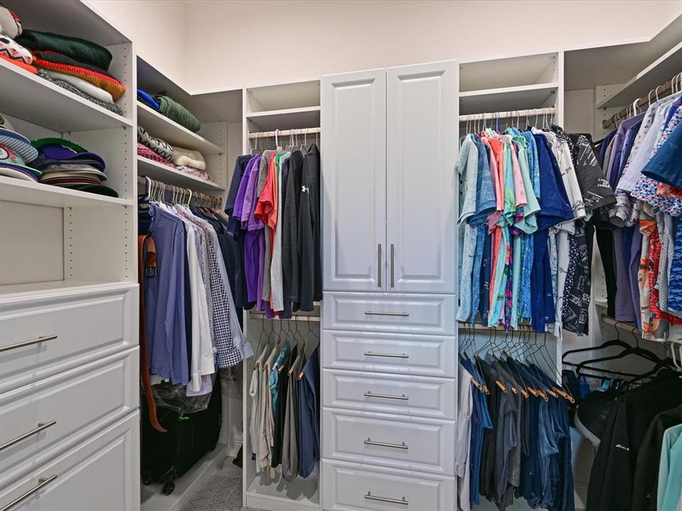 Activo con contrato: $1,695,000 (3 camas, 3 baños, 3139 Pies cuadrados)