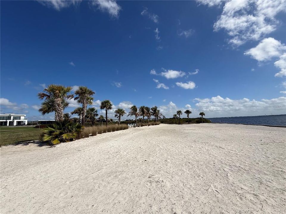 Activo con contrato: $1,695,000 (3 camas, 3 baños, 3139 Pies cuadrados)