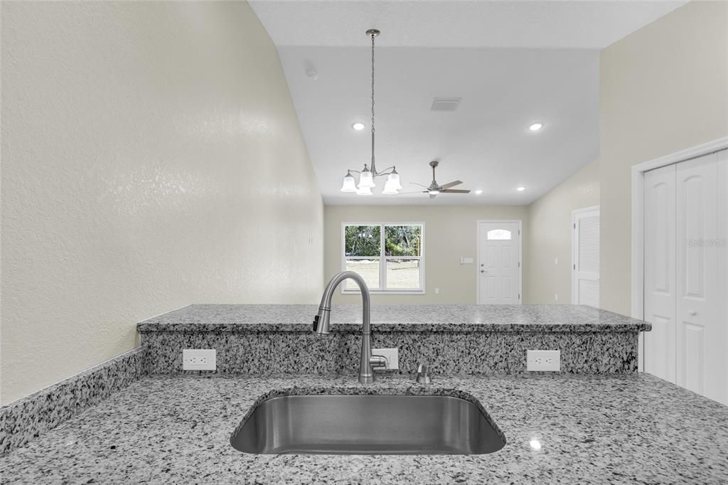 En Venta: $825,000 (8 camas, 0 baños, 4052 Pies cuadrados)