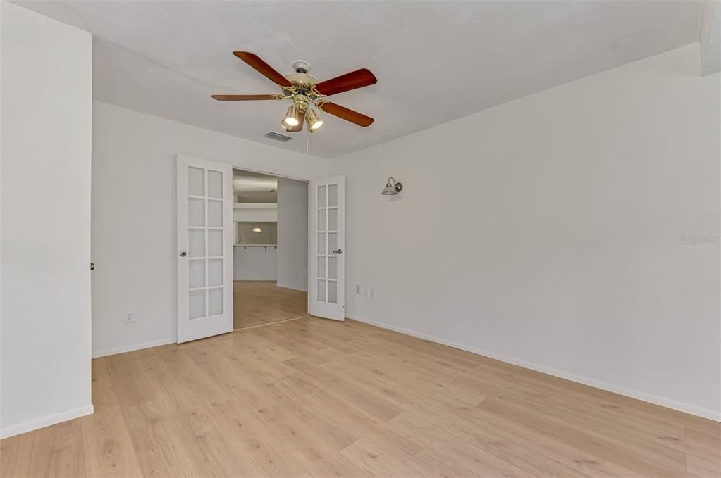 Под контрактом: $259,000 (2 спален, 2 ванн, 1531 Квадратных фут)