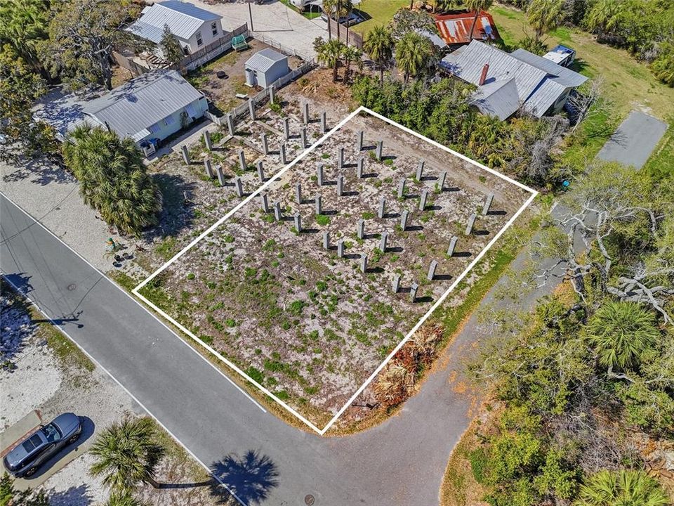 На продажу: $169,000 (0.18 acres)