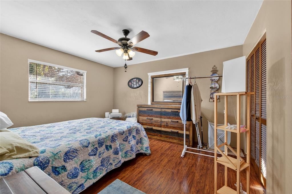 For Sale: $219,000 (2 beds, 2 baths, 1186 Square Feet)