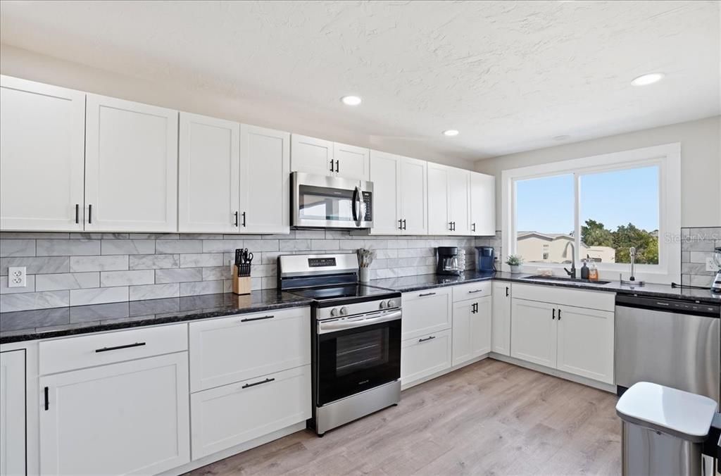 En Venta: $1,995,000 (6 camas, 0 baños, 2834 Pies cuadrados)