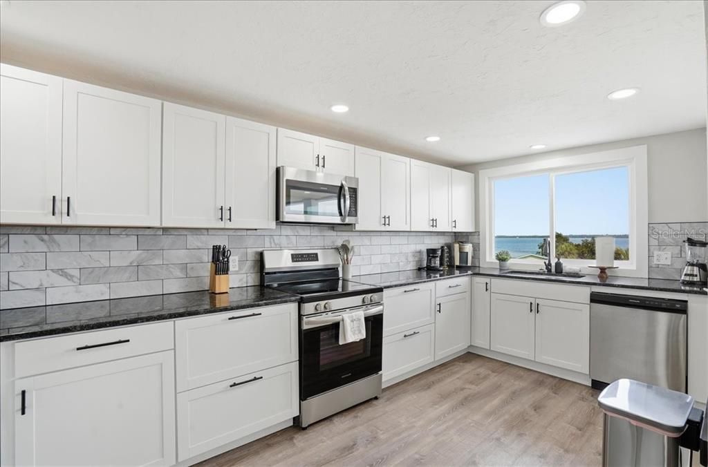 En Venta: $1,995,000 (6 camas, 0 baños, 2834 Pies cuadrados)