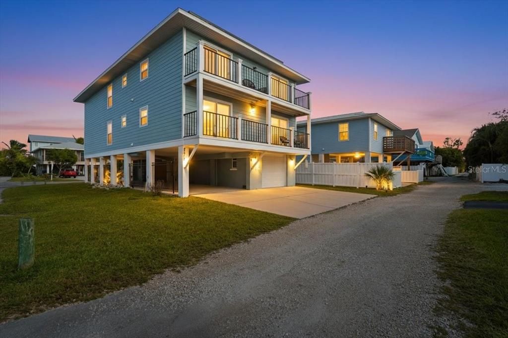 En Venta: $1,995,000 (6 camas, 0 baños, 2834 Pies cuadrados)