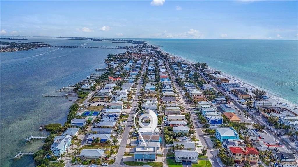 En Venta: $1,995,000 (6 camas, 0 baños, 2834 Pies cuadrados)