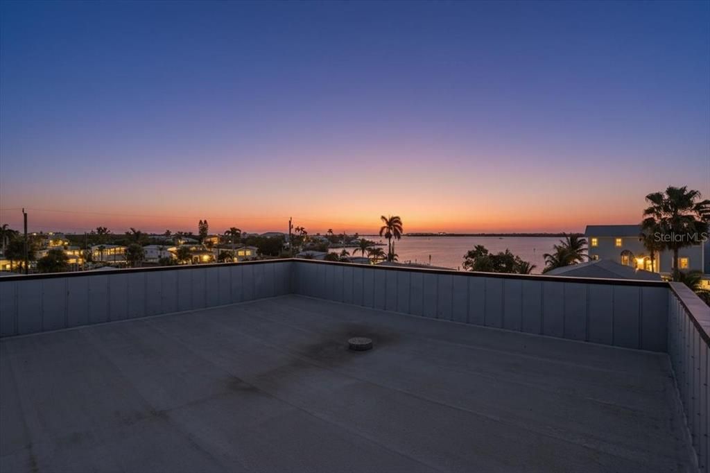 En Venta: $1,995,000 (6 camas, 0 baños, 2834 Pies cuadrados)