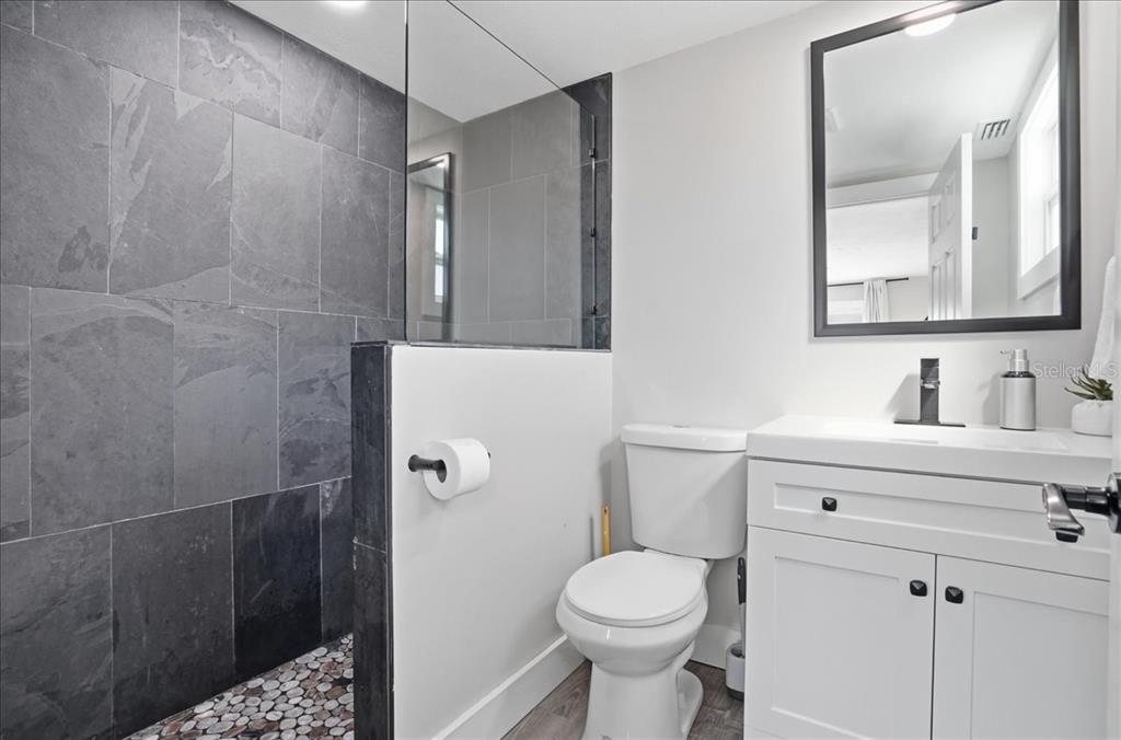 En Venta: $1,995,000 (6 camas, 0 baños, 2834 Pies cuadrados)