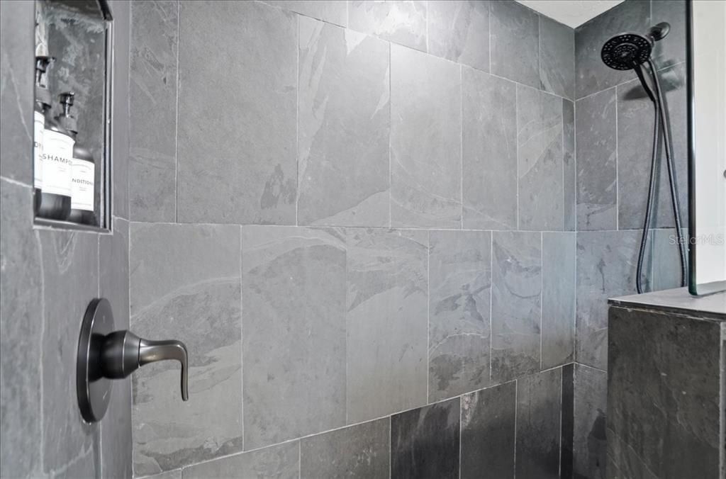 En Venta: $1,995,000 (6 camas, 0 baños, 2834 Pies cuadrados)