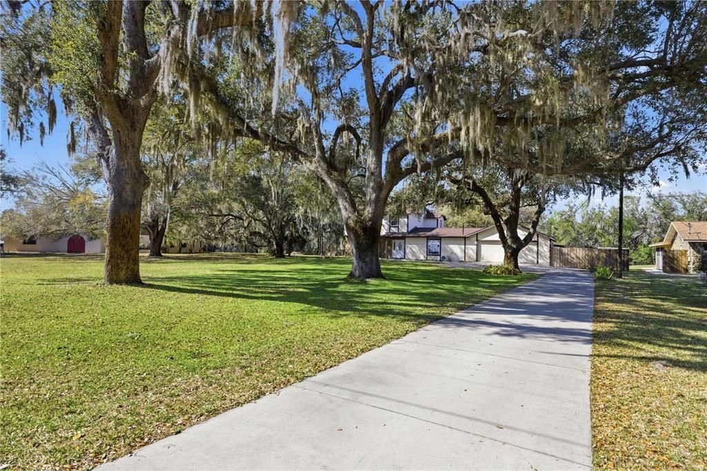 En Venta: $519,900 (4 camas, 3 baños, 1956 Pies cuadrados)