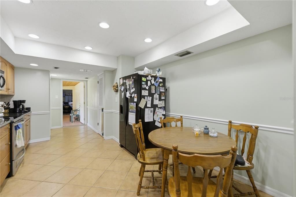 En Venta: $519,900 (4 camas, 3 baños, 1956 Pies cuadrados)
