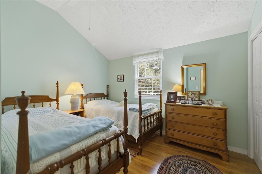 En Venta: $519,900 (4 camas, 3 baños, 1956 Pies cuadrados)