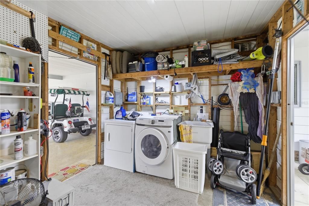 合同活跃: $154,999 (2 贝兹, 2 浴室, 1399 平方英尺)