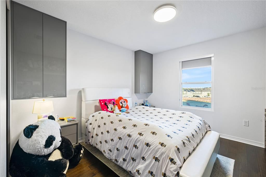 En Venta: $970,000 (5 camas, 4 baños, 3384 Pies cuadrados)