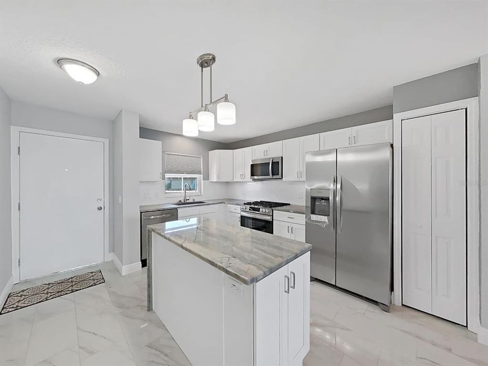 En Venta: $340,000 (2 camas, 2 baños, 1141 Pies cuadrados)