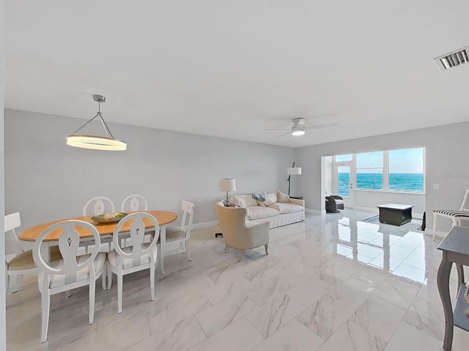 En Venta: $340,000 (2 camas, 2 baños, 1141 Pies cuadrados)