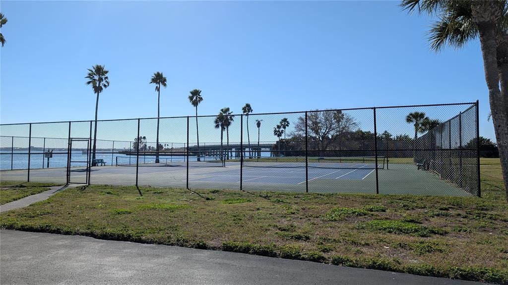 En Venta: $340,000 (2 camas, 2 baños, 1141 Pies cuadrados)