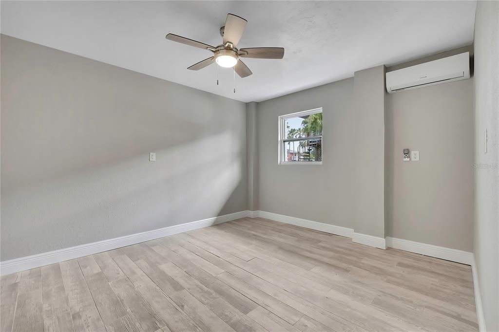 На продажу: $860,000 (5 спален, 0 ванн, 2432 Квадратных фут)