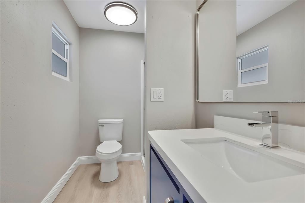 На продажу: $860,000 (5 спален, 0 ванн, 2432 Квадратных фут)