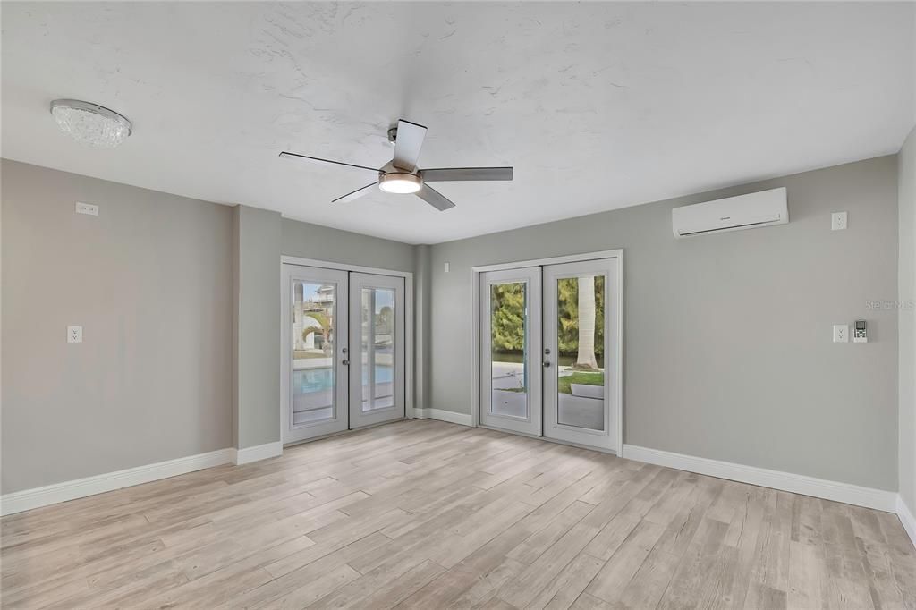 На продажу: $860,000 (5 спален, 0 ванн, 2432 Квадратных фут)