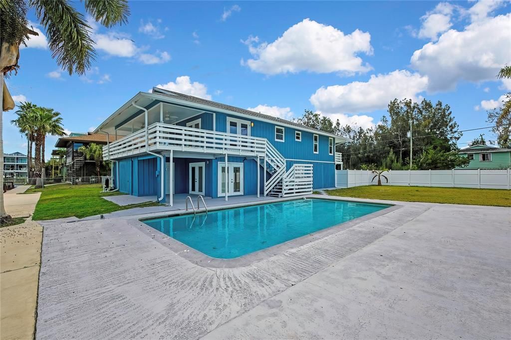 На продажу: $860,000 (5 спален, 0 ванн, 2432 Квадратных фут)