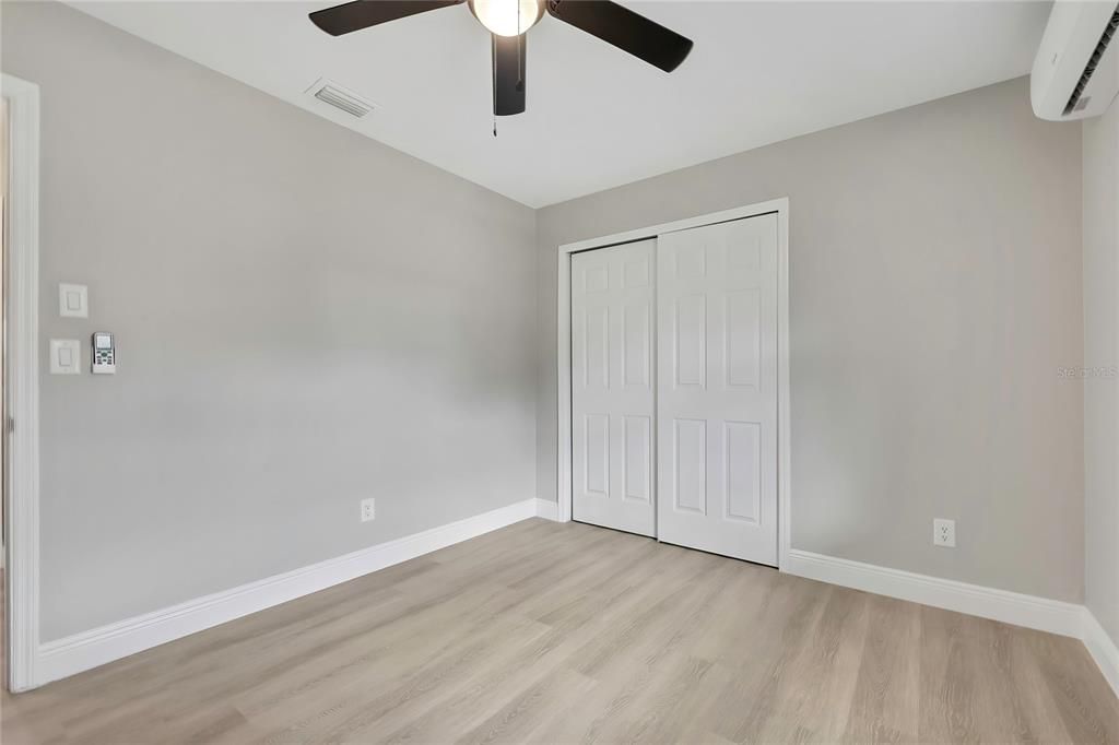 На продажу: $860,000 (5 спален, 0 ванн, 2432 Квадратных фут)