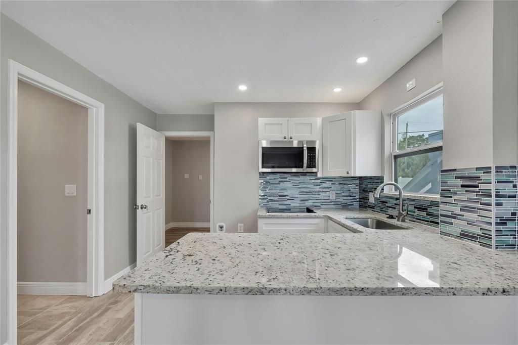 На продажу: $860,000 (5 спален, 0 ванн, 2432 Квадратных фут)